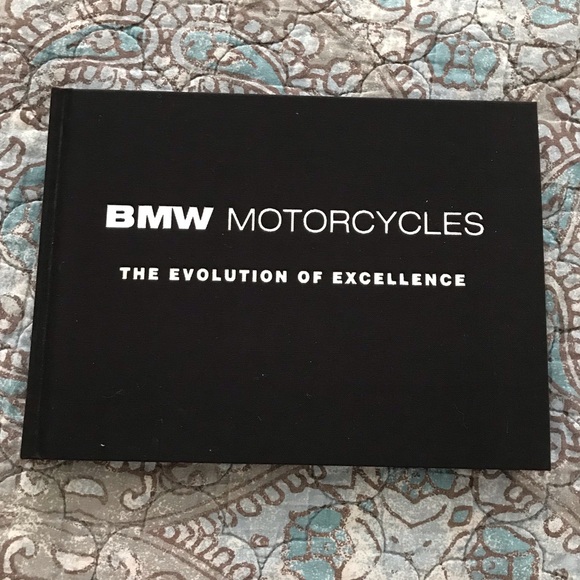 BMW MOTORCYCLES THE EVOLUTION OF EXCELLENCE Book